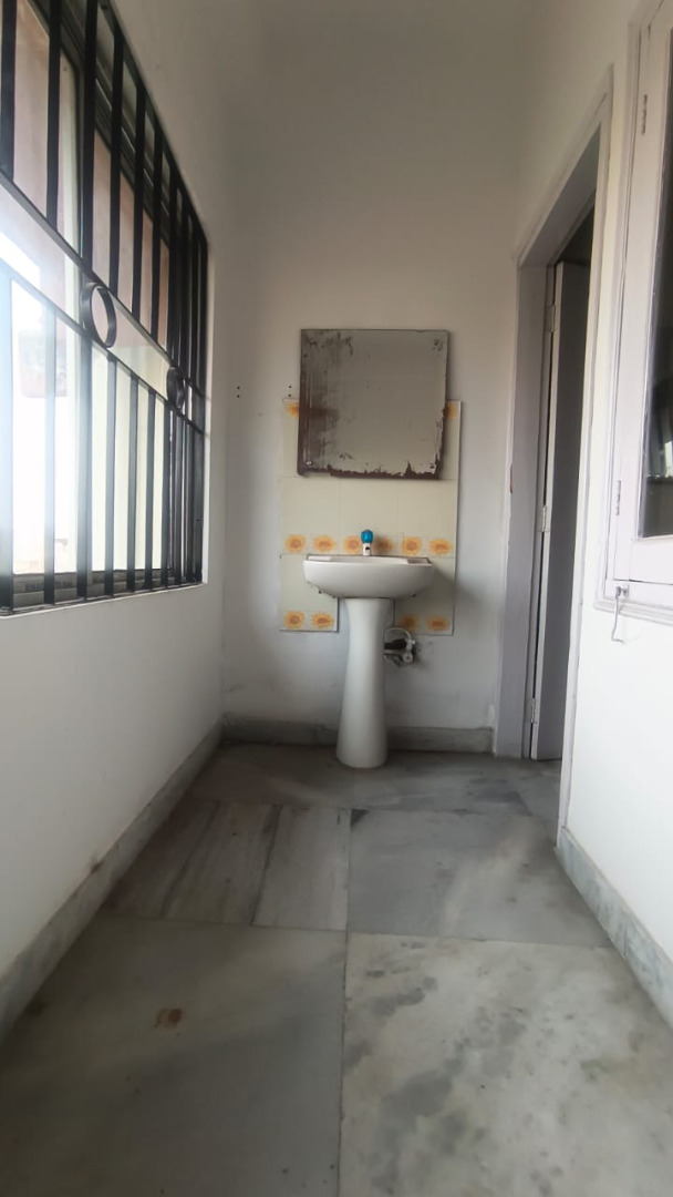 Unfurnished 3bhk in Odalbakra, Kahilipara, Guwahati, Assam, India for Rent